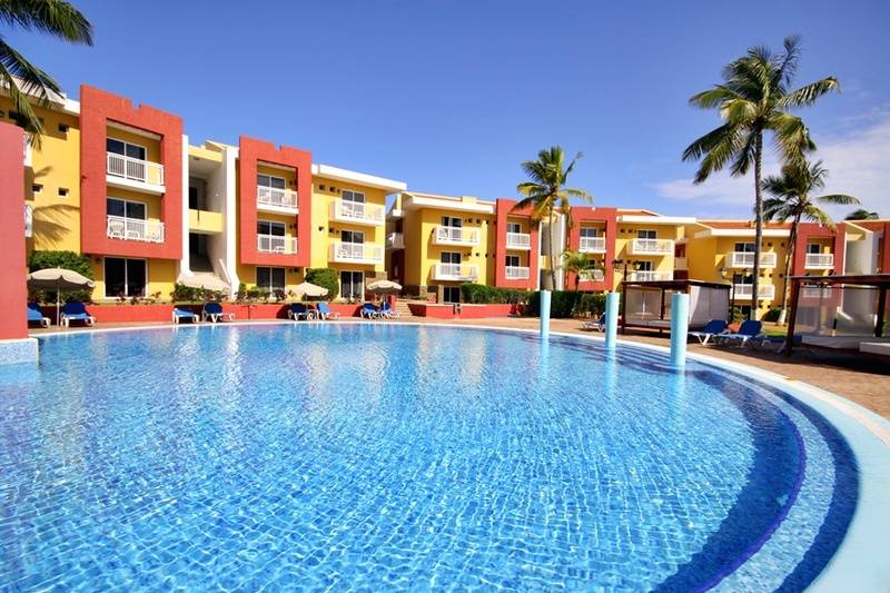 هتل Hesperia Playa El Agua