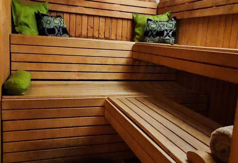 هتل Hesperia Playa El Agua