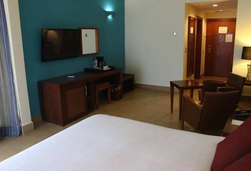 هتل Hesperia Playa El Agua