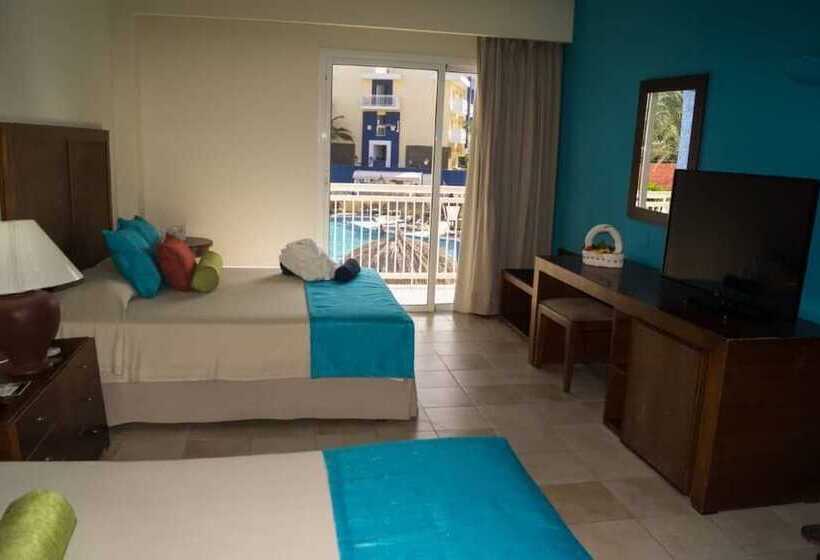 هتل Hesperia Playa El Agua