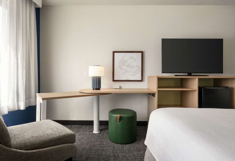 فندق Spark By Hilton Mystic Groton