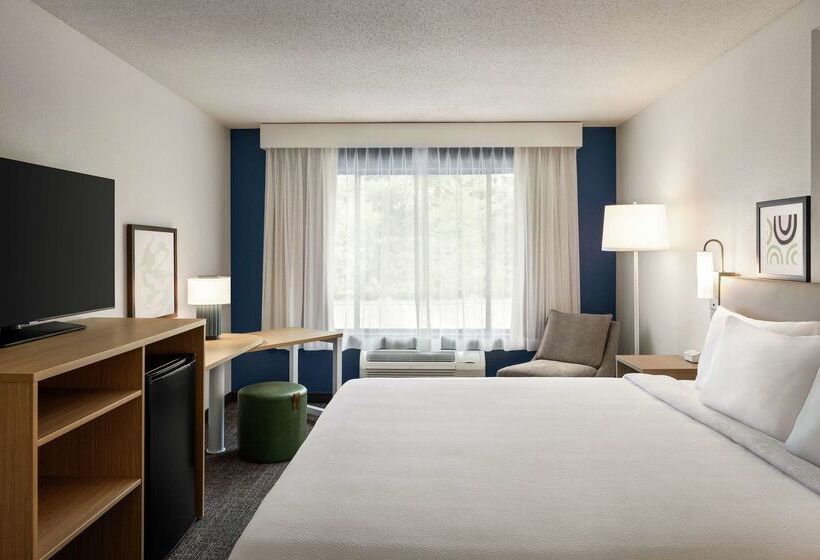 فندق Spark By Hilton Mystic Groton