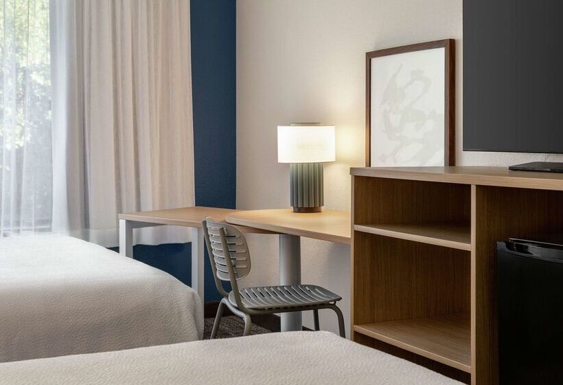 فندق Spark By Hilton Mystic Groton