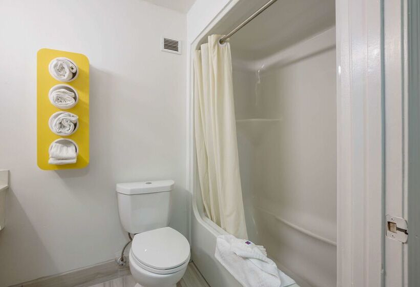 Motel 6 Suwanee, Ga   Gwinnett Center