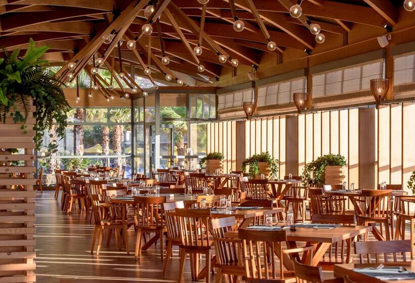 בית מלון כפרי Arina Beach Resort