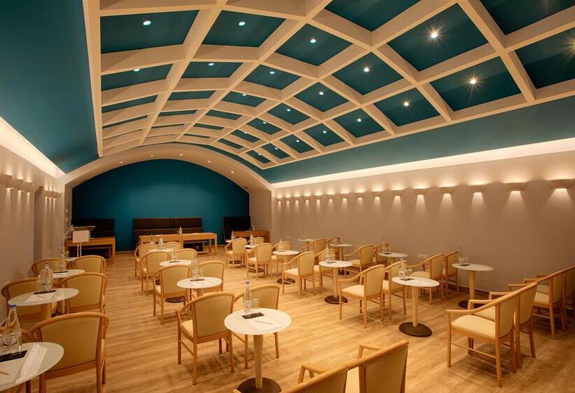 בית מלון כפרי Arina Beach Resort