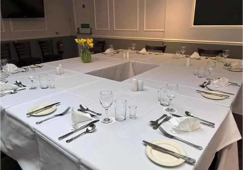 Отель Aston Court Derby City Centre By Belvilla