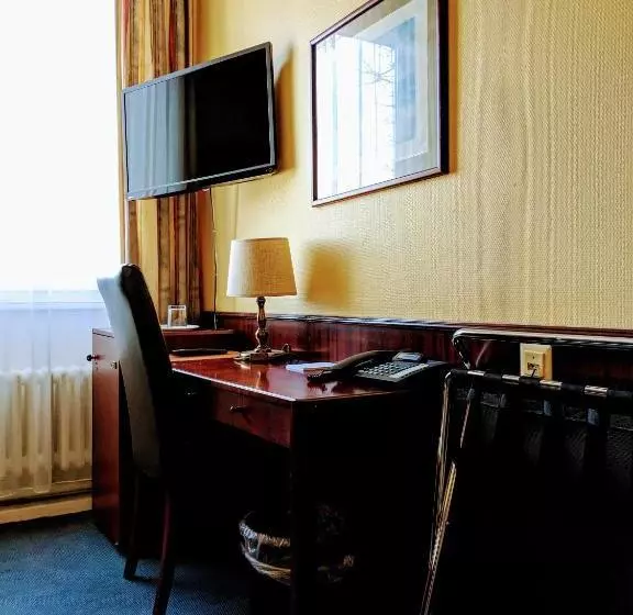 酒店 Eden  Am Kurpark