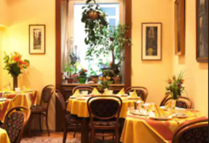 Hotelli Hauser An Der Universitat