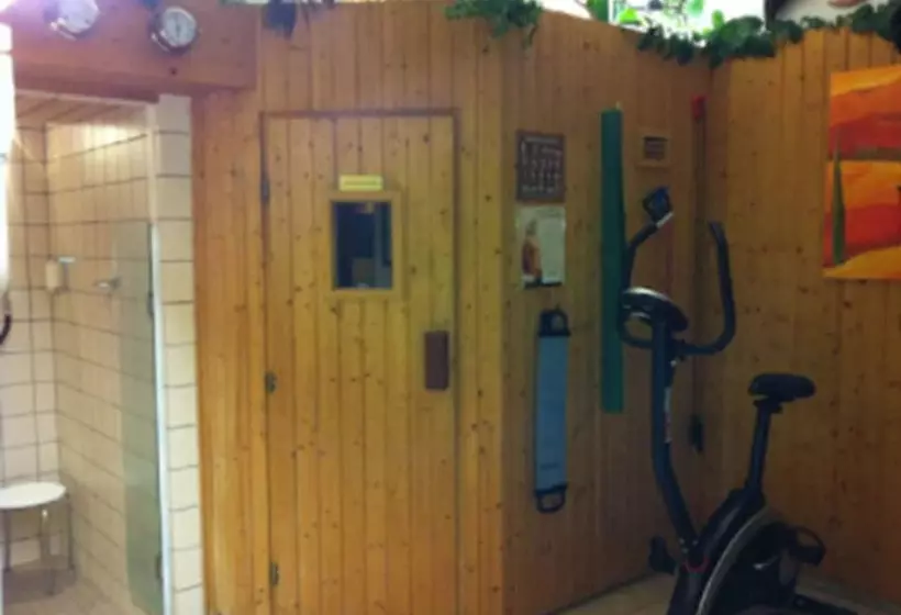 Hotelli Hauser An Der Universitat