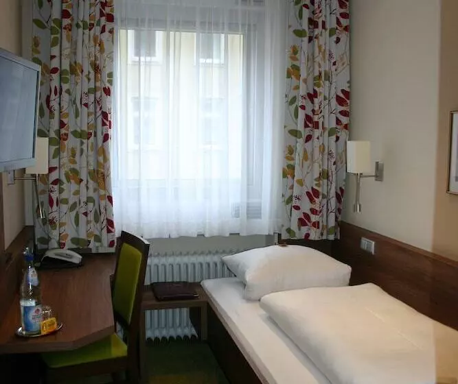 Hotelli Hauser An Der Universitat