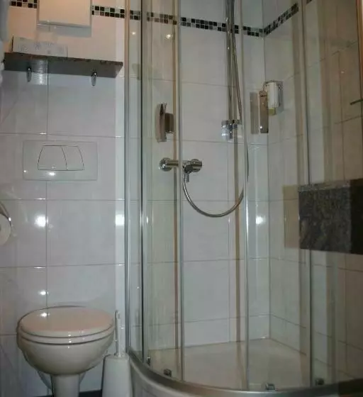 Hotelli Hauser An Der Universitat