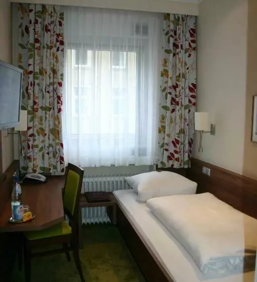 Hotelli Hauser An Der Universitat