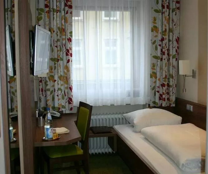 Hotelli Hauser An Der Universitat