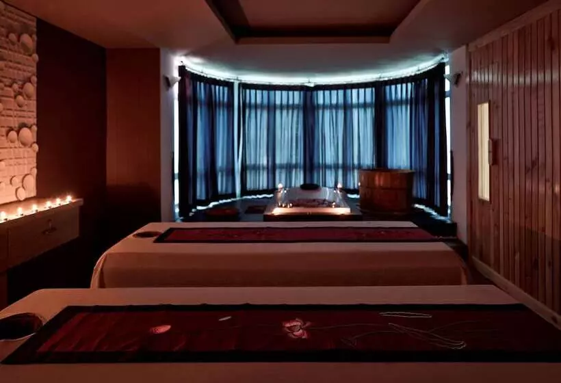 Hotel Pullman Hanoi