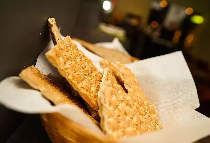 Отель Scala Frankfurt City Centre