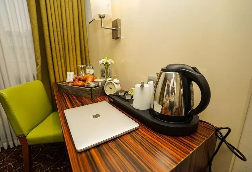 Отель Scala Frankfurt City Centre