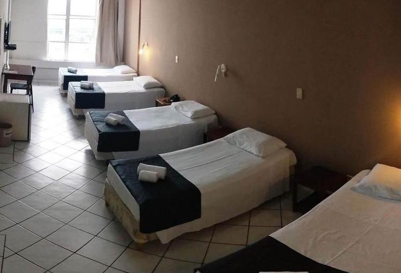 בית מלון כפרי Zip Florianópolis