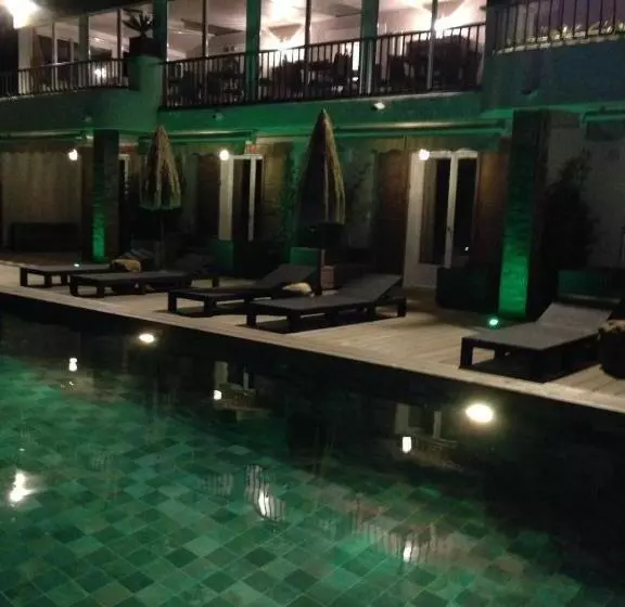 Villa Tricoli B&b Avec Piscine