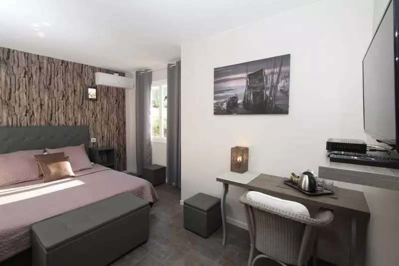 Villa Tricoli B&b Avec Piscine