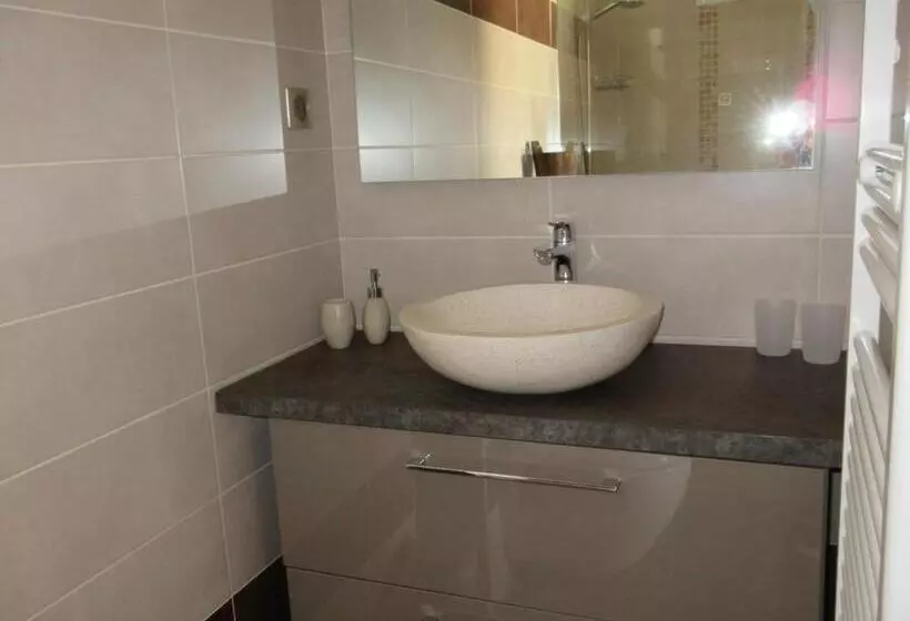 Villa Tricoli B&b Avec Piscine