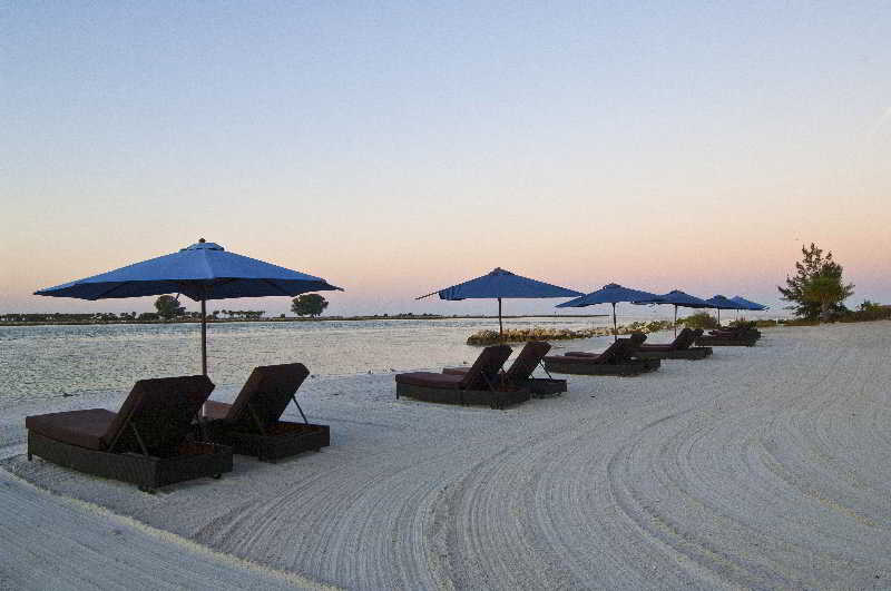 DreamView Beachfront Hotel & Resort