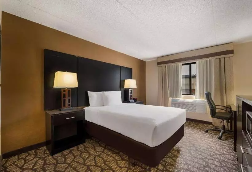 ホテル Best Western Detroit Livonia