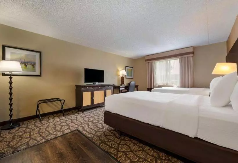 ホテル Best Western Detroit Livonia