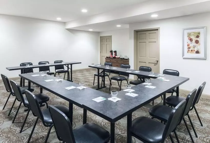 酒店 Comfort Suites Baton Rouge South I 10