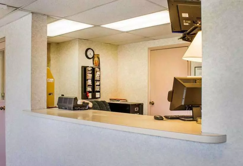 酒店 Econo Lodge Drums