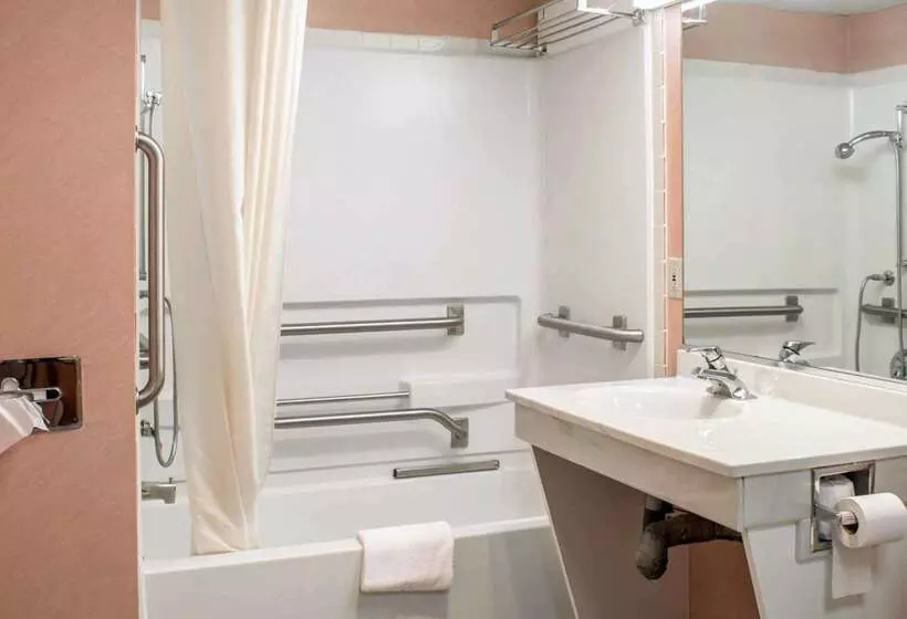 酒店 Econo Lodge Drums