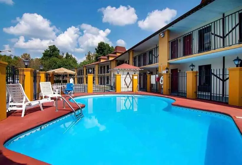 酒店 Days Inn By Wyndham Helen