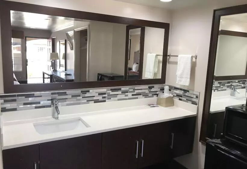 호텔 Economy Inn Lax Inglewood