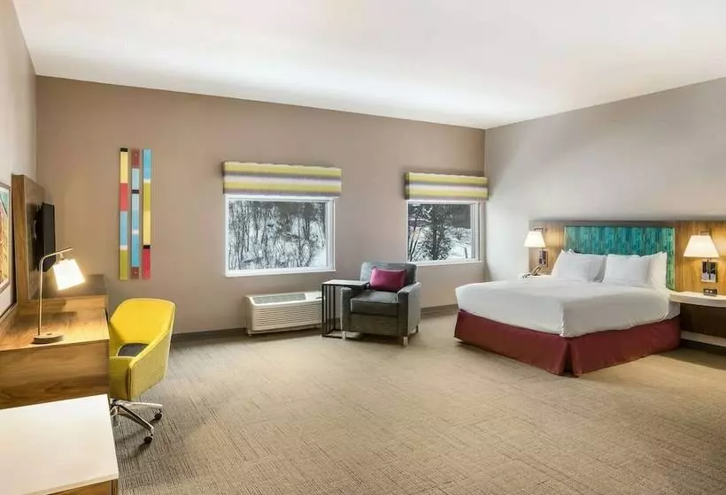 Отель Hampton Inn & Suites Houghton