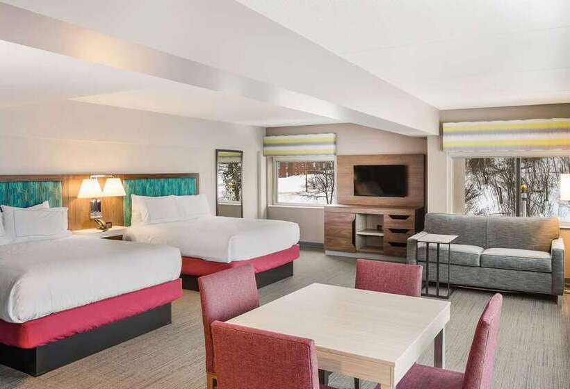Отель Hampton Inn & Suites Houghton