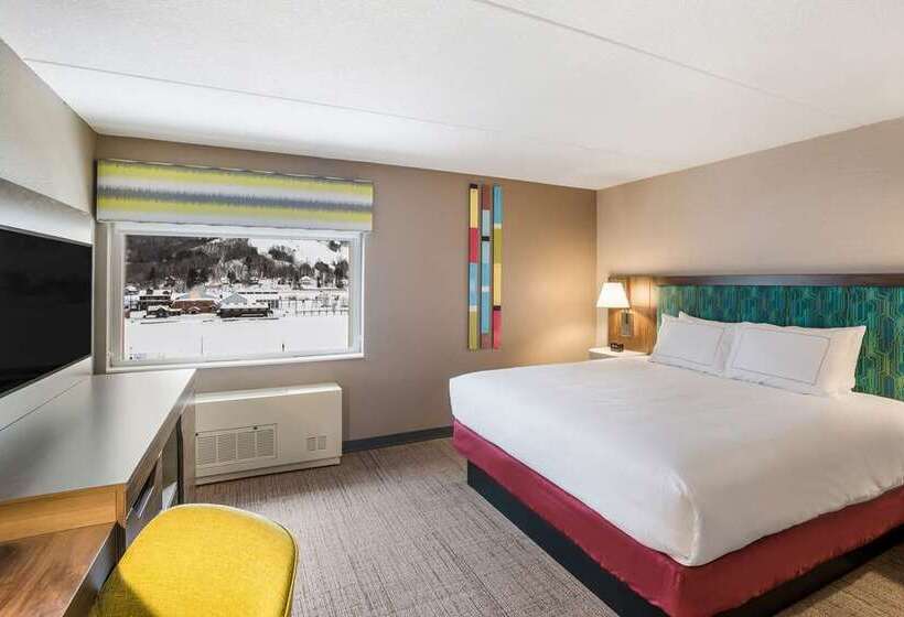 Отель Hampton Inn & Suites Houghton