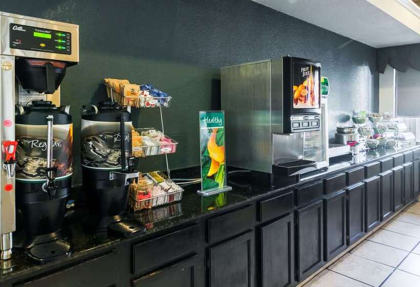 בית מלון כפרי Quality Inn