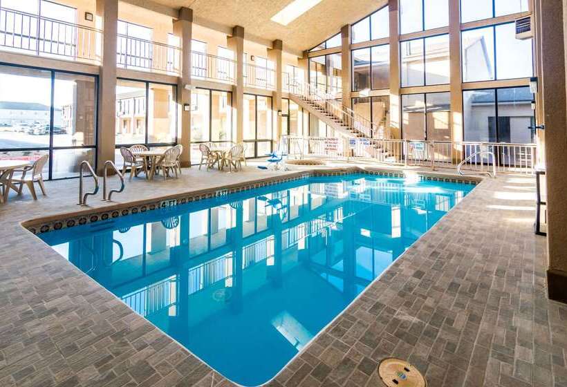 בית מלון כפרי Quality Inn