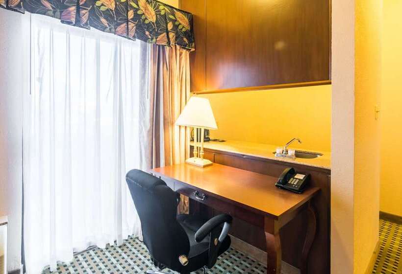 בית מלון כפרי Quality Inn