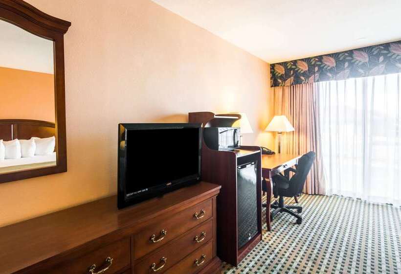 בית מלון כפרי Quality Inn