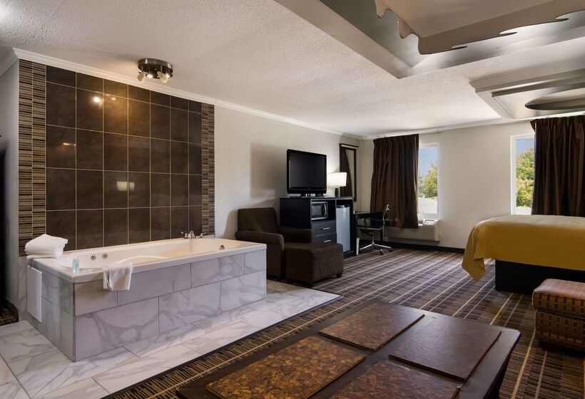 Отель Quality Inn Aurora Naperville Area