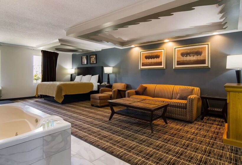 Отель Quality Inn Aurora Naperville Area
