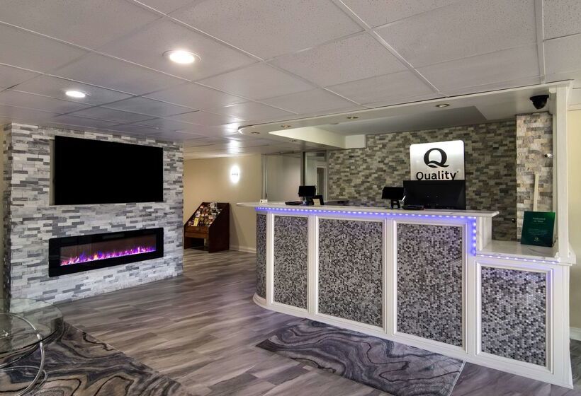 Отель Quality Inn Aurora Naperville Area