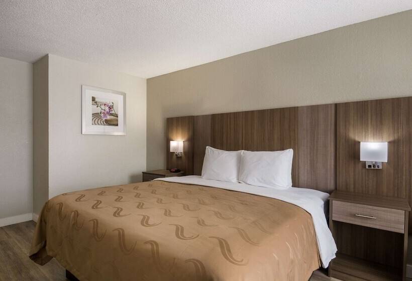 בית מלון כפרי Quality Inn