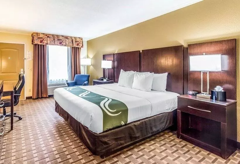 هتل Quality Inn & Suites