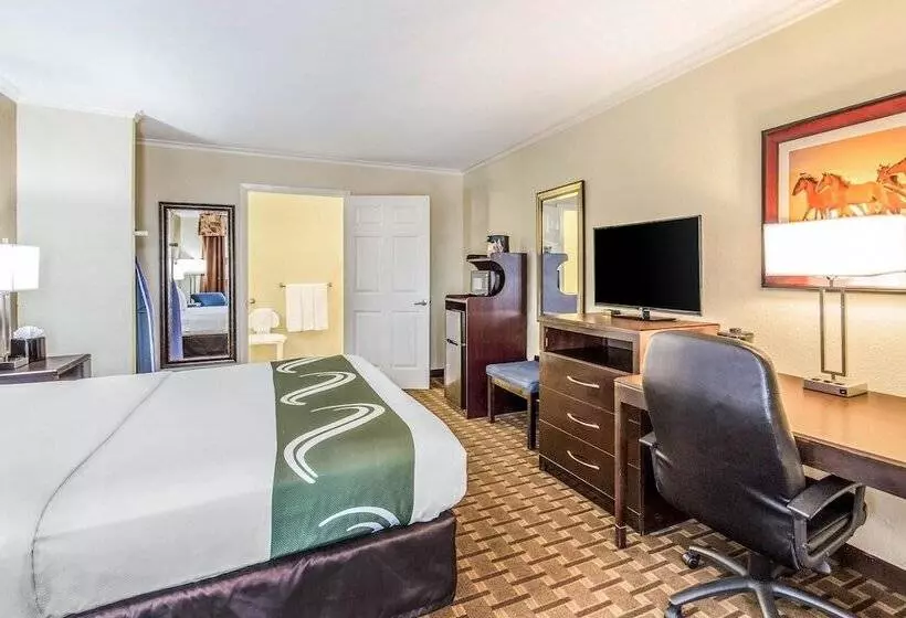 هتل Quality Inn & Suites