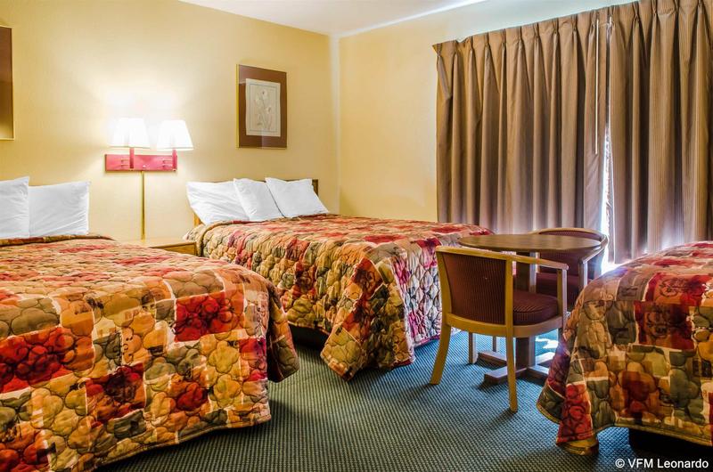 Отель Relax Inn