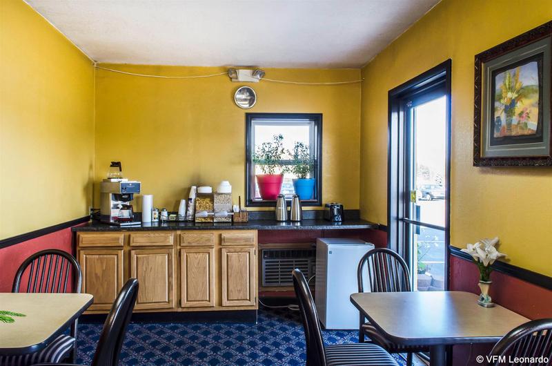 Отель Relax Inn