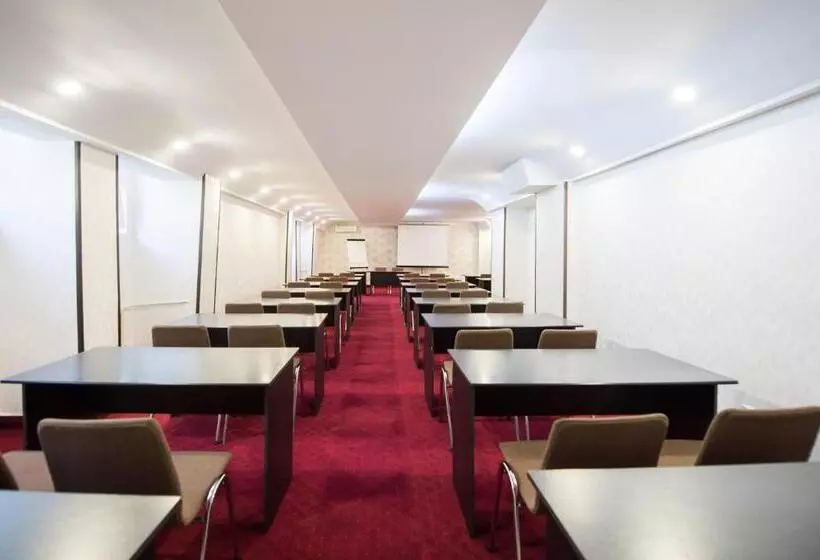 호텔 Silva Busteni