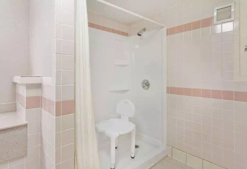 Отель Super 8 By Wyndham Knoxville West/farragut